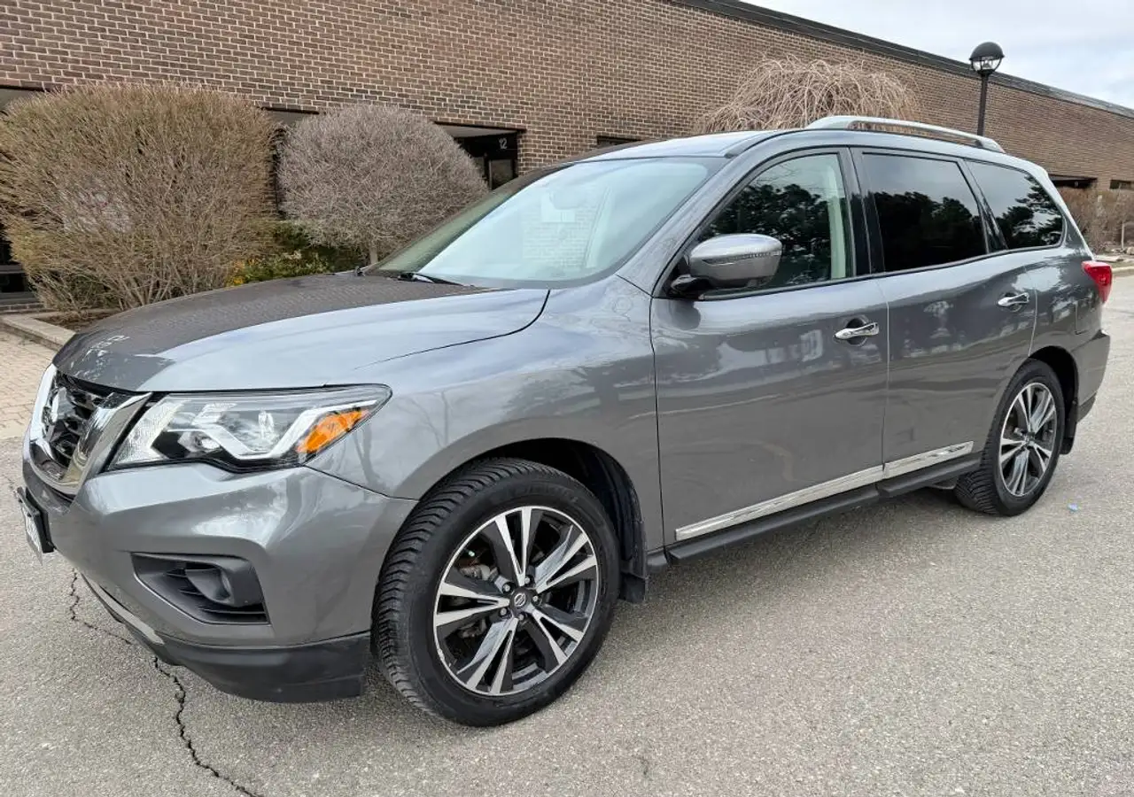 Nissan Pathfinder photo Nissan Pathfinder