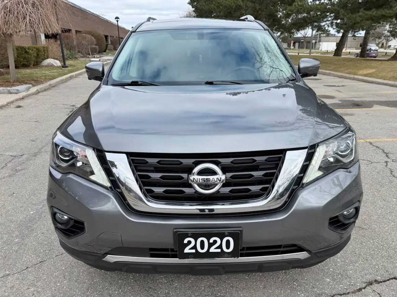 Nissan Pathfinder photo Nissan Pathfinder