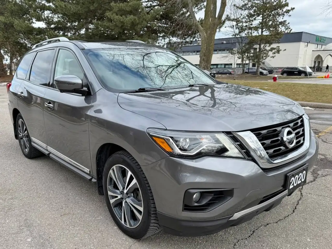Nissan Pathfinder photo Nissan Pathfinder
