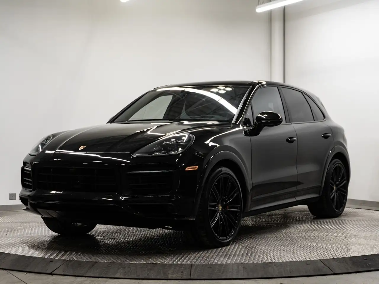 Porsche Cayenne снимка Porsche Cayenne