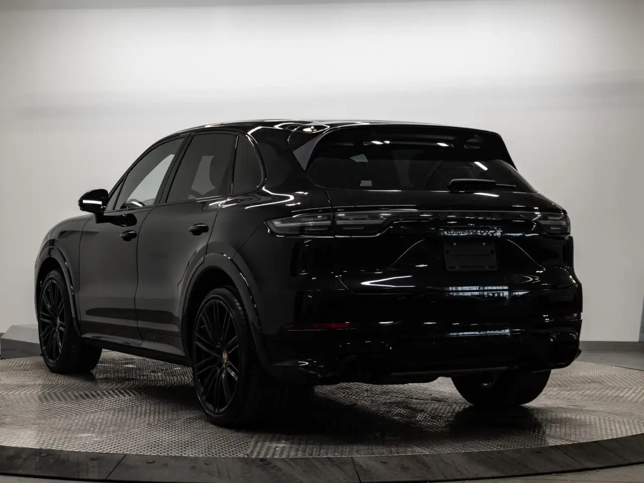 Porsche Cayenne снимка Porsche Cayenne
