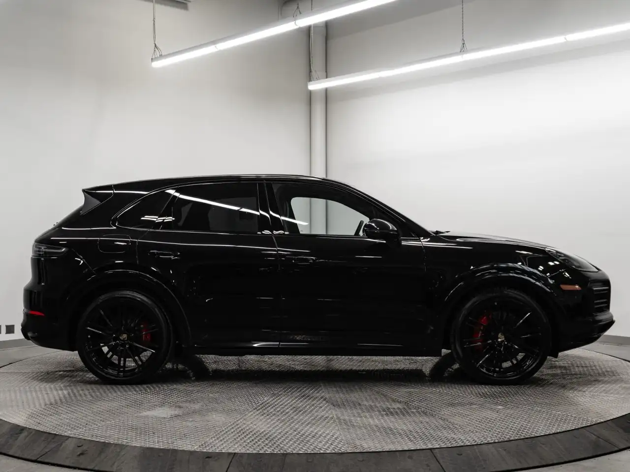Porsche Cayenne снимка Porsche Cayenne