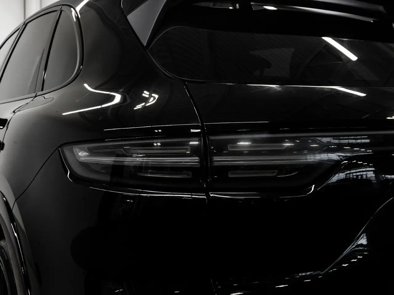 Porsche Cayenne снимка Porsche Cayenne