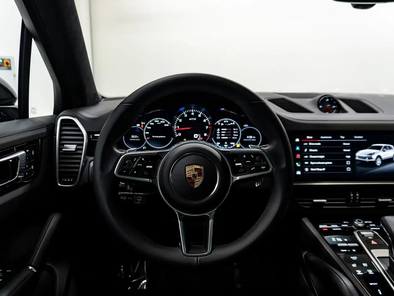 Porsche Cayenne снимка Porsche Cayenne