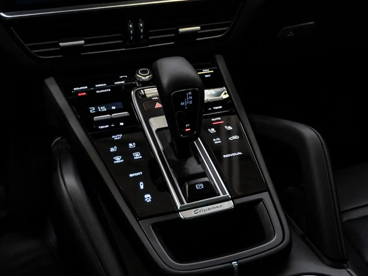 Porsche Cayenne снимка Porsche Cayenne