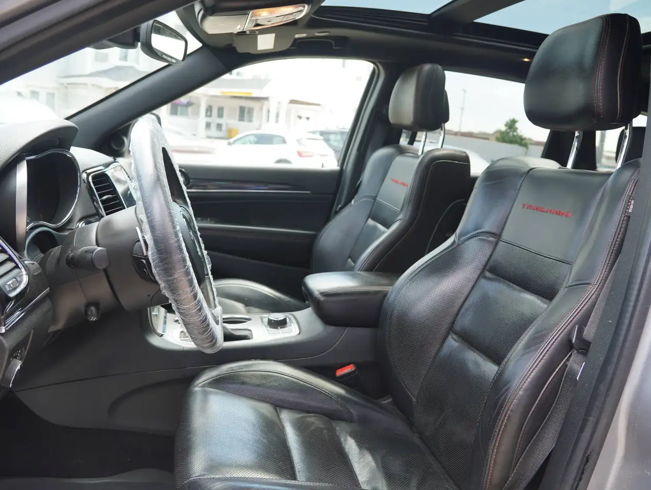 Jeep Grand Cherokee снимка Jeep Grand Cherokee