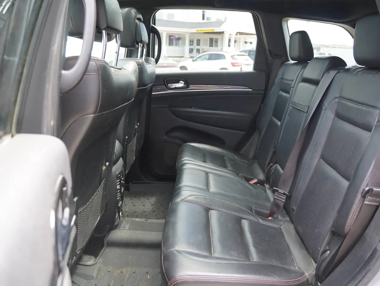 Jeep Grand Cherokee снимка Jeep Grand Cherokee