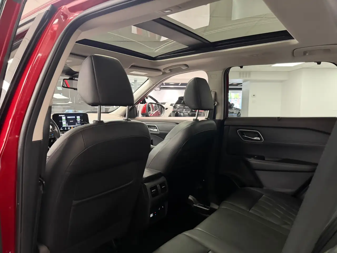 Nissan Rogue снимка Nissan Rogue