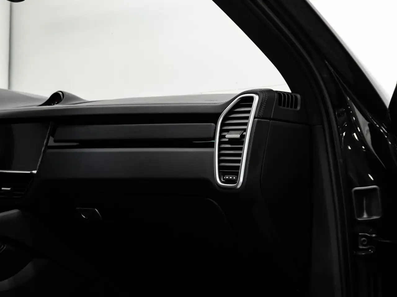 Porsche Cayenne снимка Porsche Cayenne