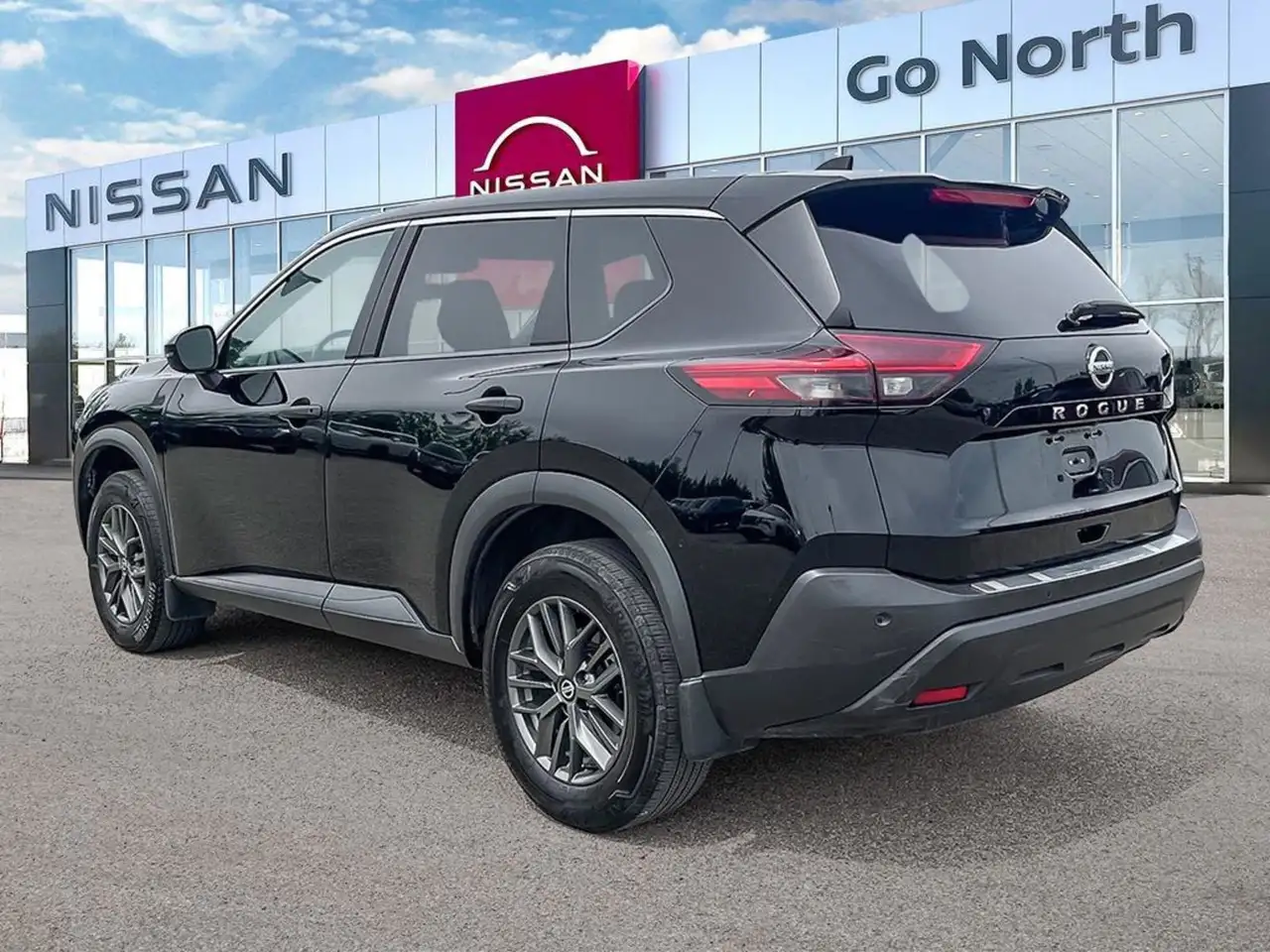 Nissan Rogue снимка Nissan Rogue