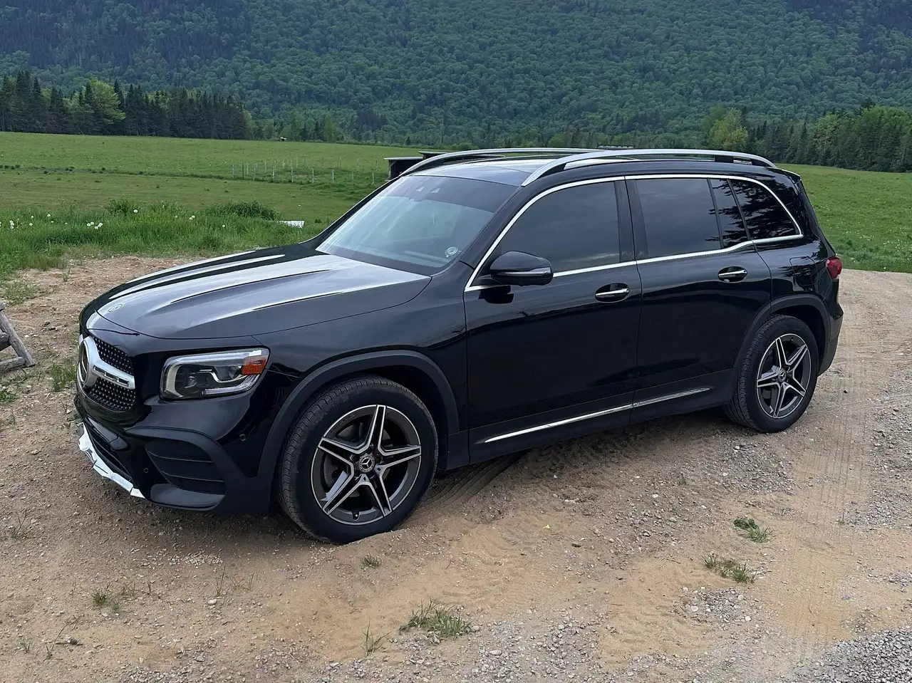 Mercedes-Benz GLB fotografie Mercedes-Benz GLB