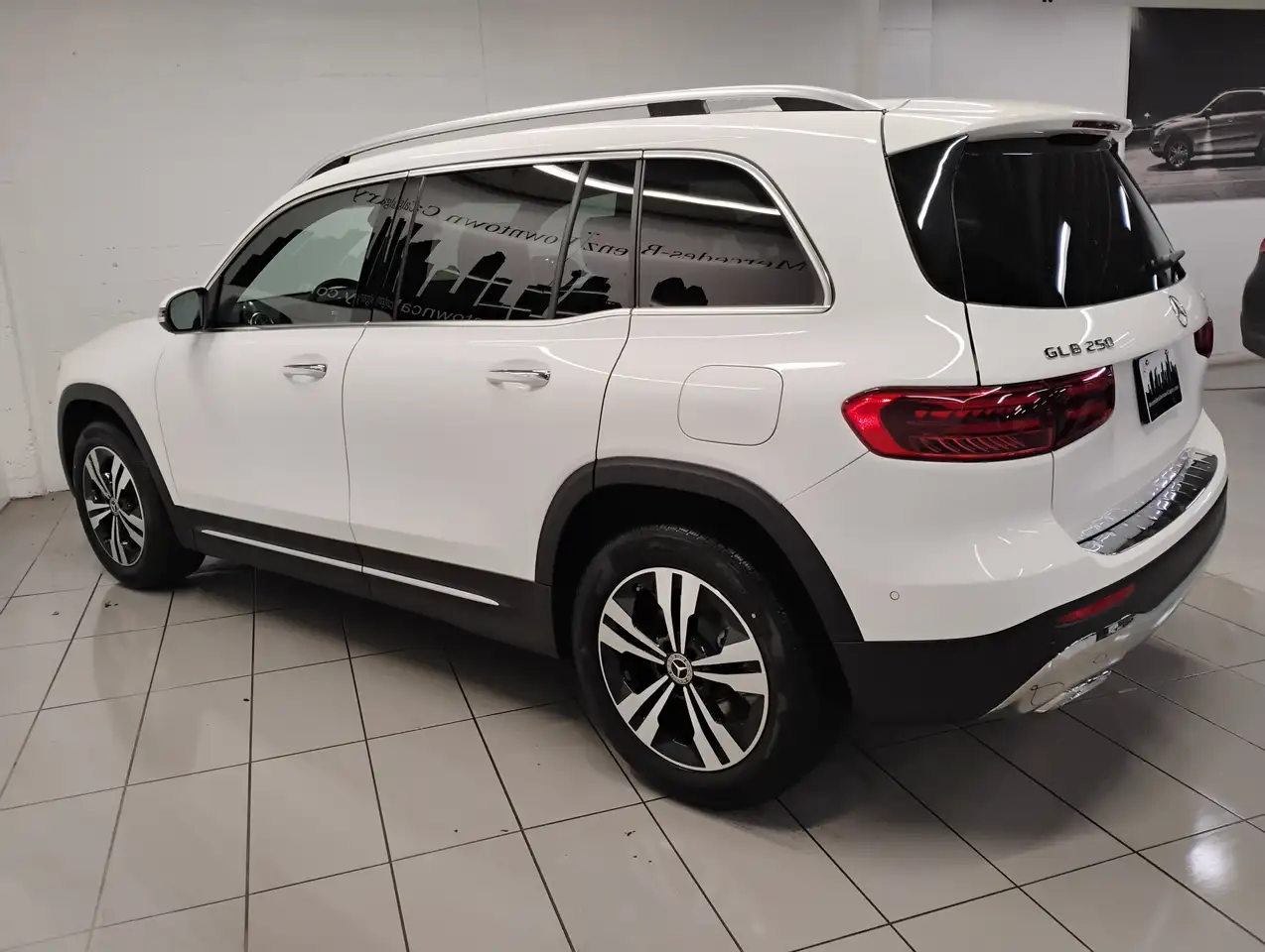 Mercedes-Benz GLB снимка Mercedes-Benz GLB