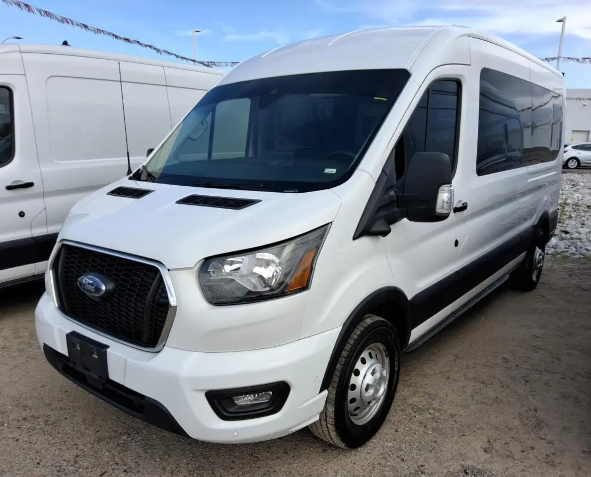 Ford Transit Passenger Wagon снимка Ford Transit Passenger Wagon