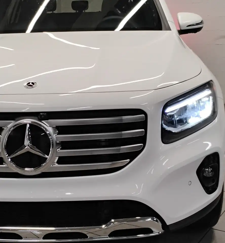 Mercedes-Benz GLB снимка Mercedes-Benz GLB