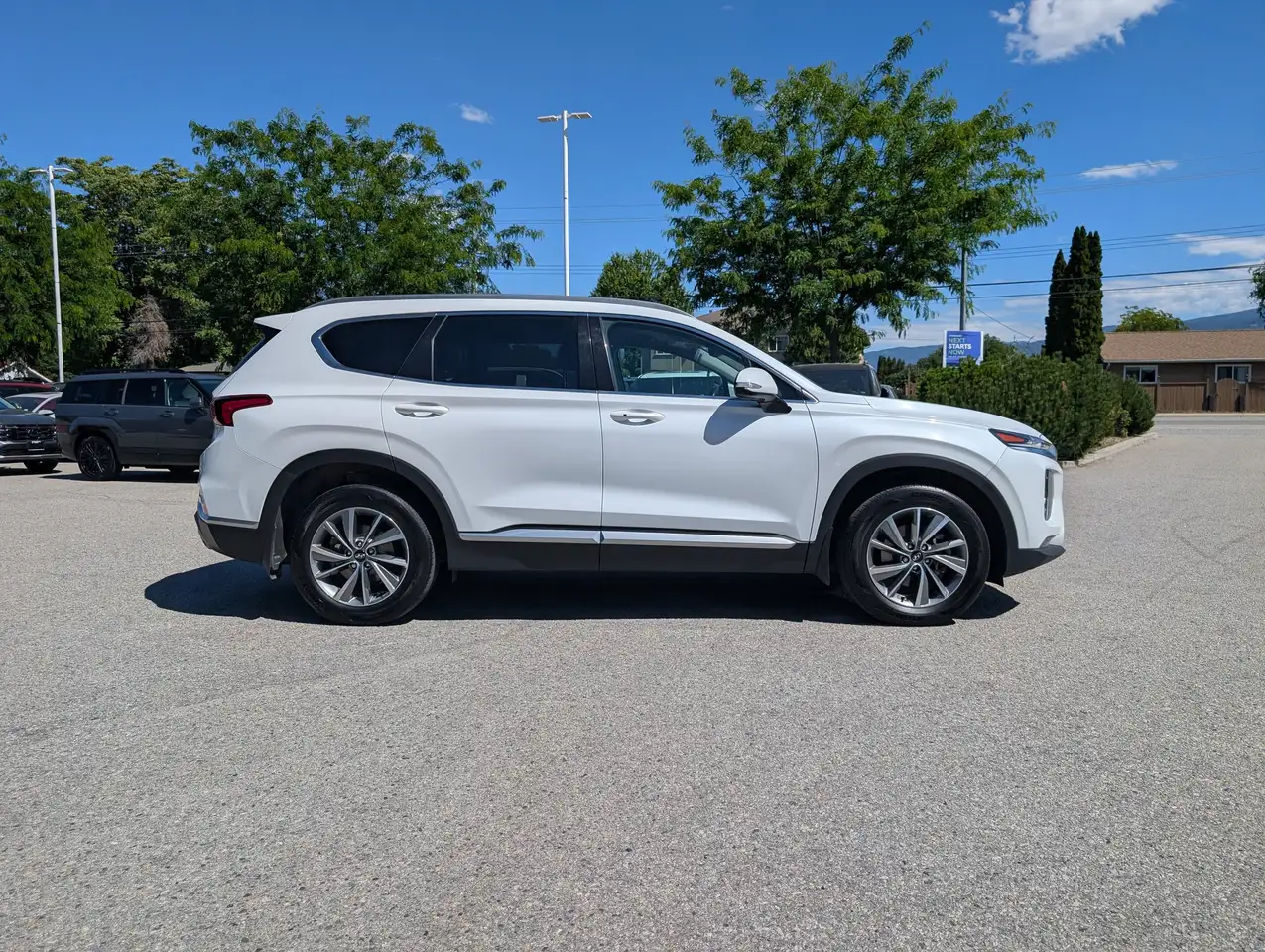 Hyundai SANTA FE photo Hyundai SANTA FE