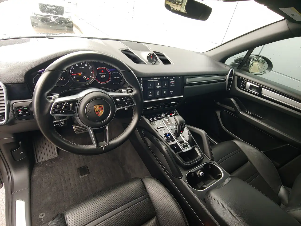 Porsche Cayenne снимка Porsche Cayenne