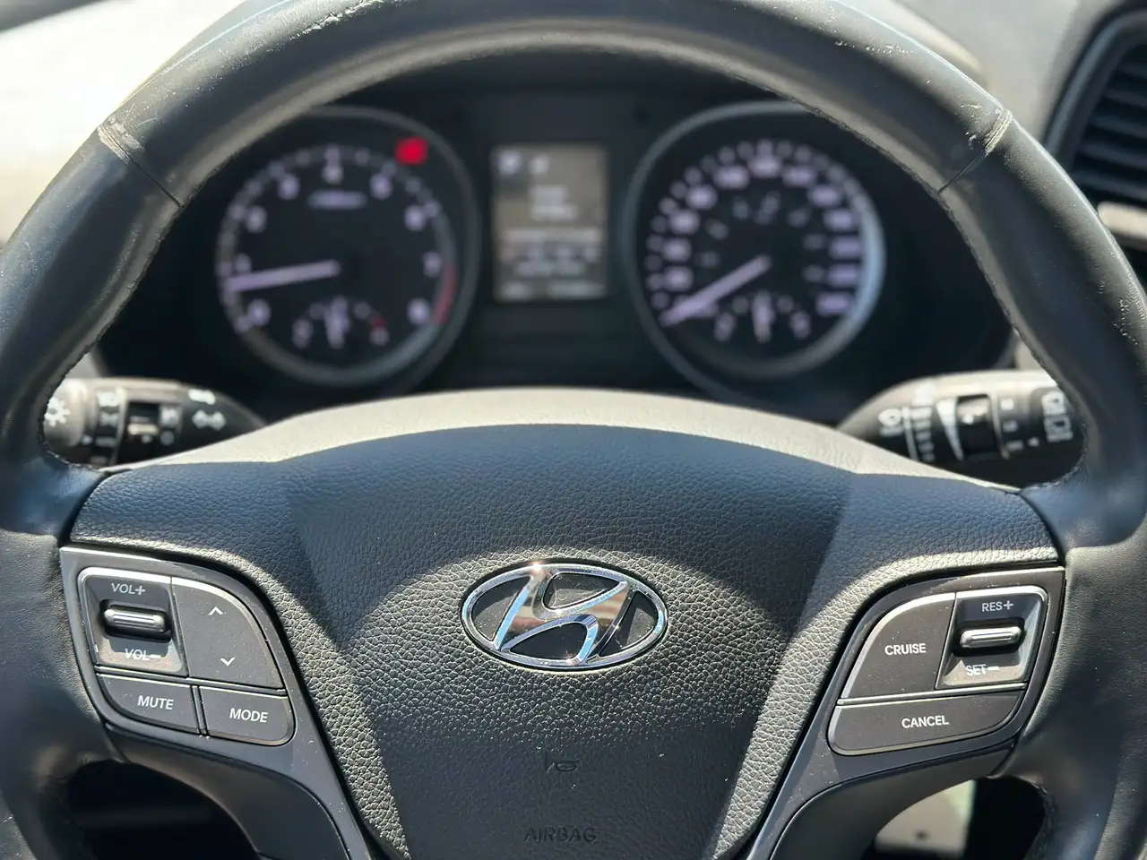 Hyundai SANTA FE снимка Hyundai SANTA FE