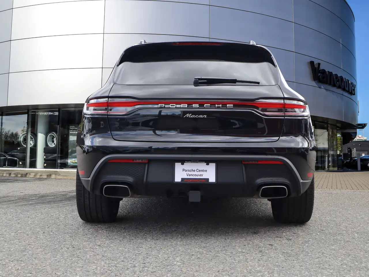 Porsche Macan photo Porsche Macan