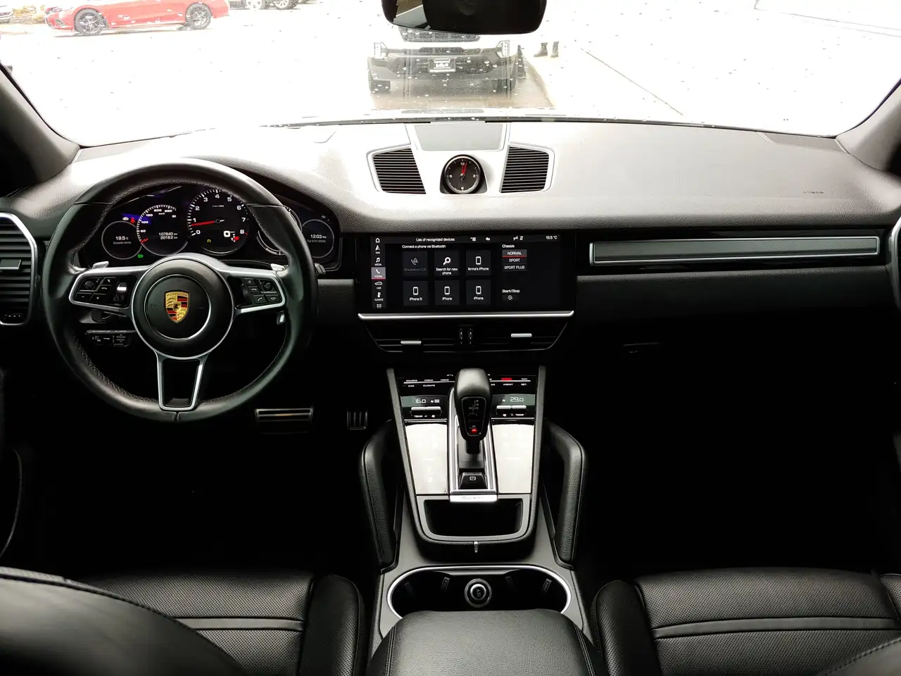 Porsche Cayenne снимка Porsche Cayenne