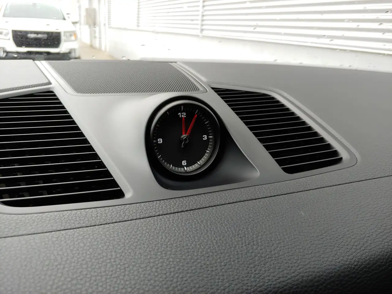 Porsche Cayenne снимка Porsche Cayenne