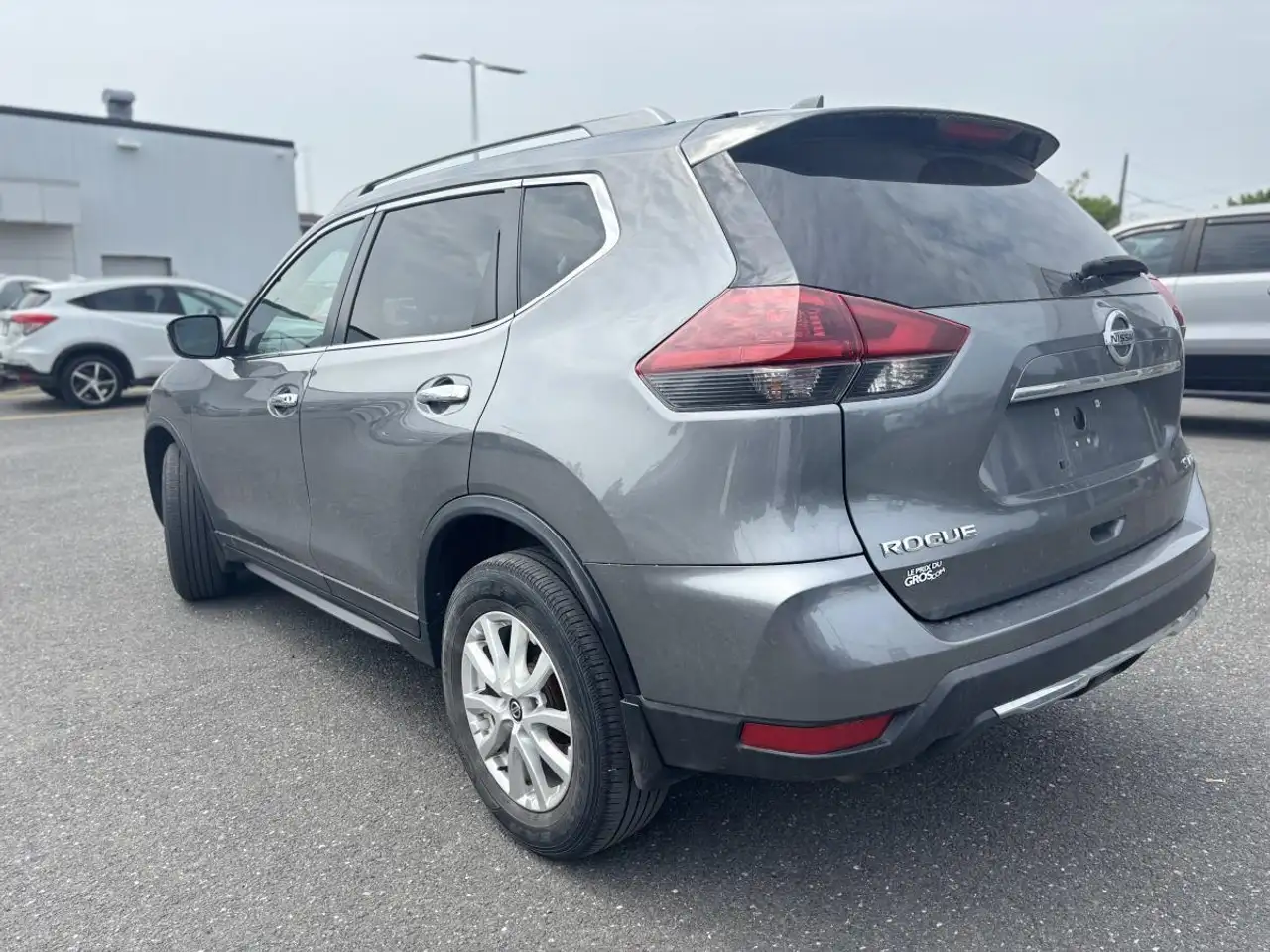 Nissan Rogue fotografie Nissan Rogue