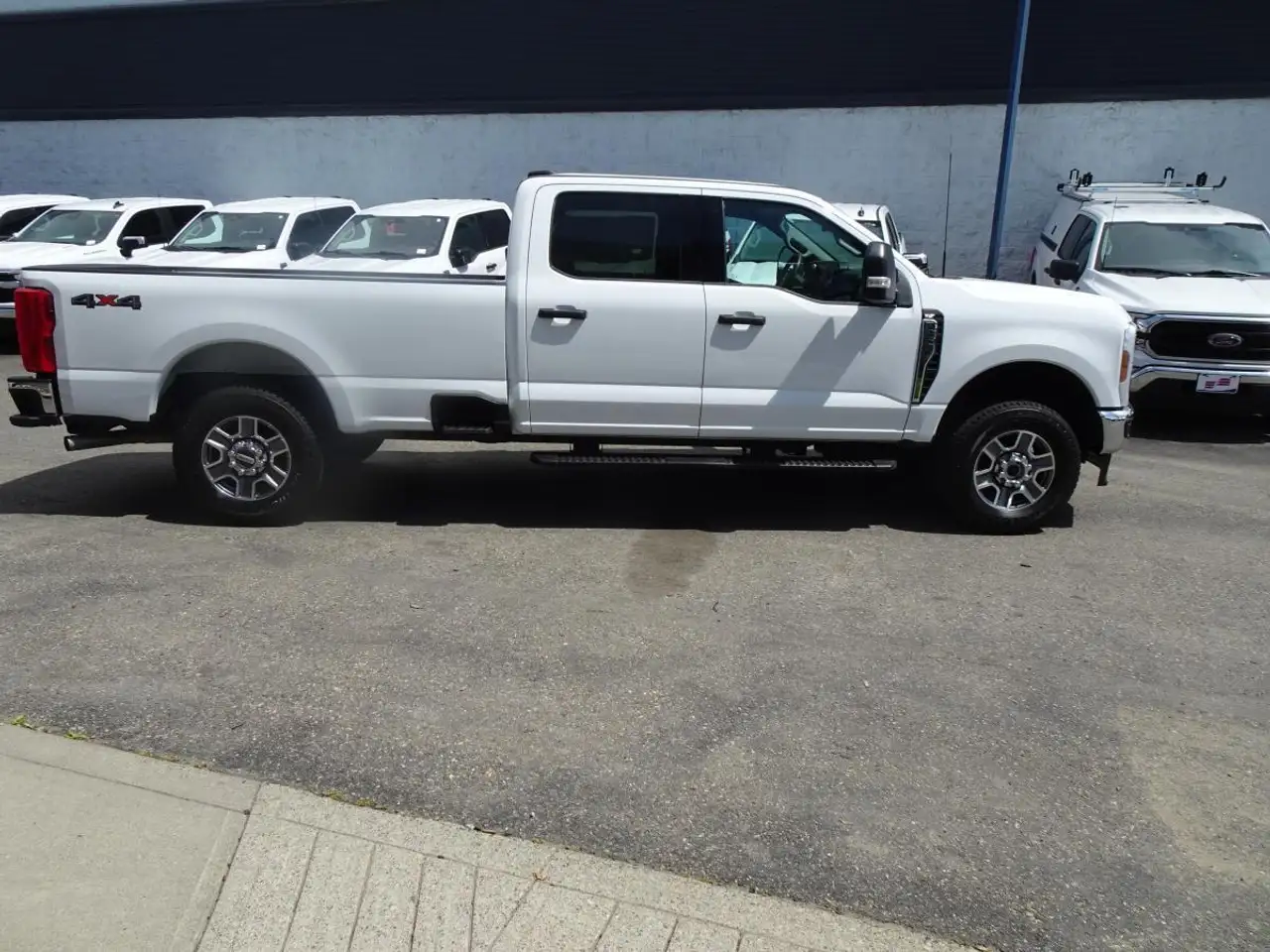 Ford F 350 photo Ford F 350