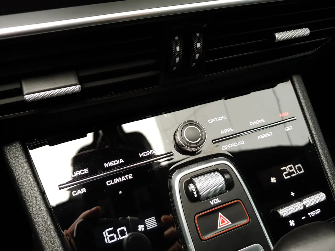 Porsche Cayenne снимка Porsche Cayenne