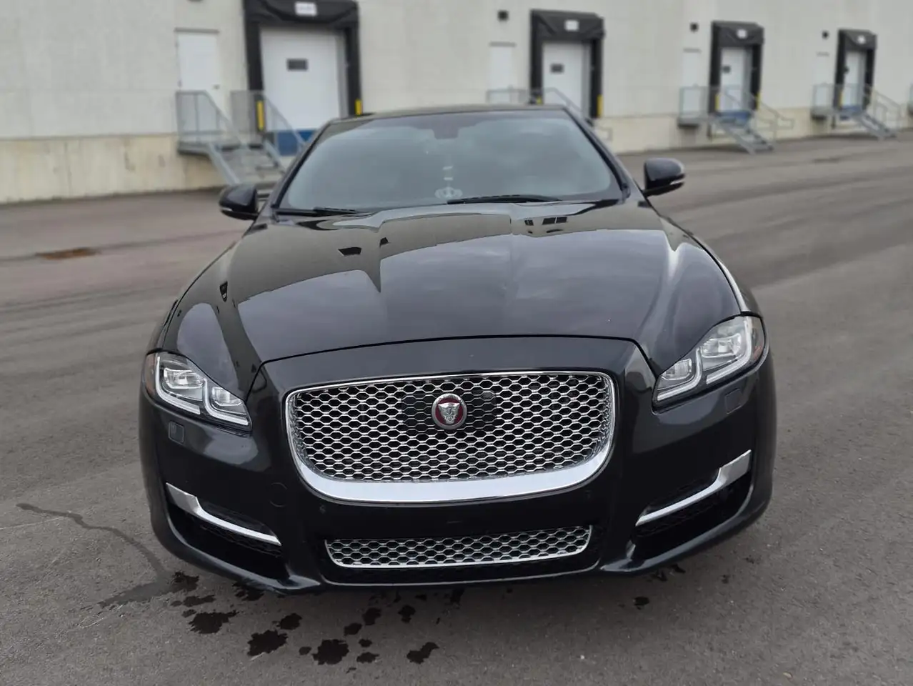 Jaguar XJ photo Jaguar XJ