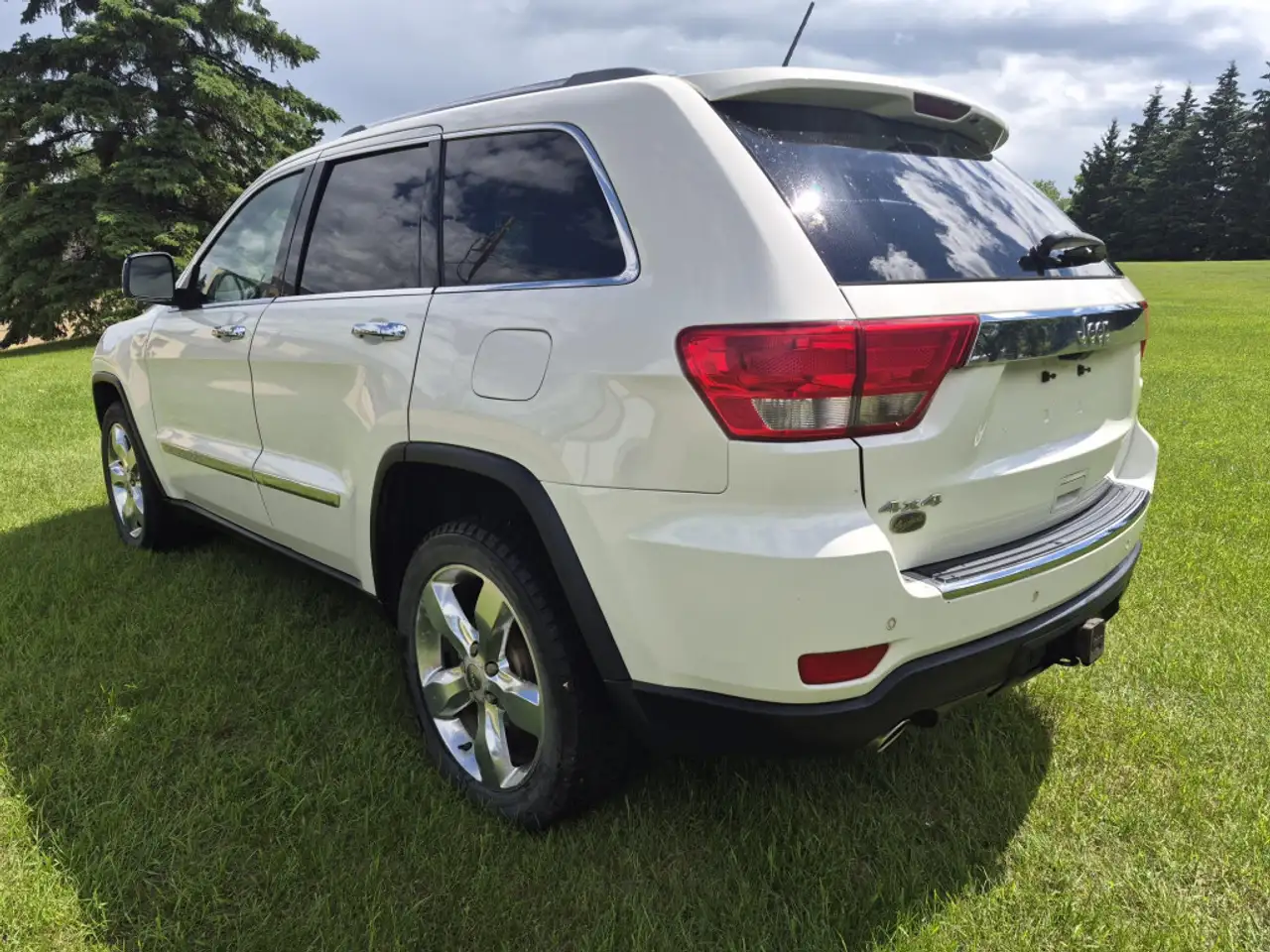 Jeep Grand Cherokee снимка Jeep Grand Cherokee