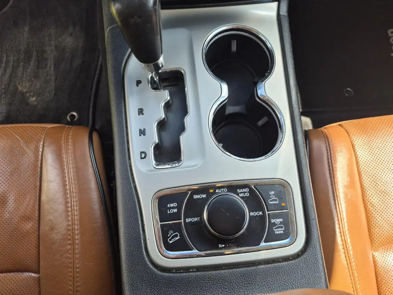 Jeep Grand Cherokee снимка Jeep Grand Cherokee
