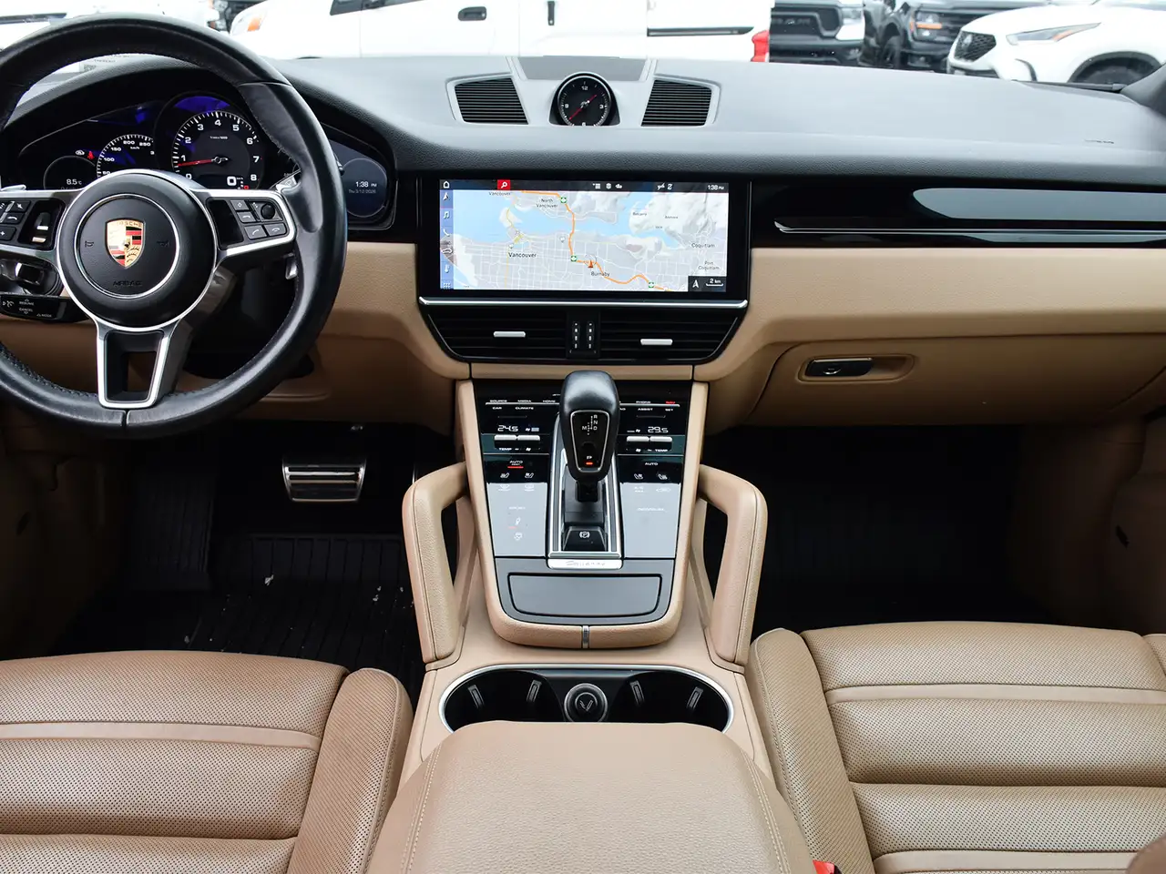 Porsche Cayenne снимка Porsche Cayenne