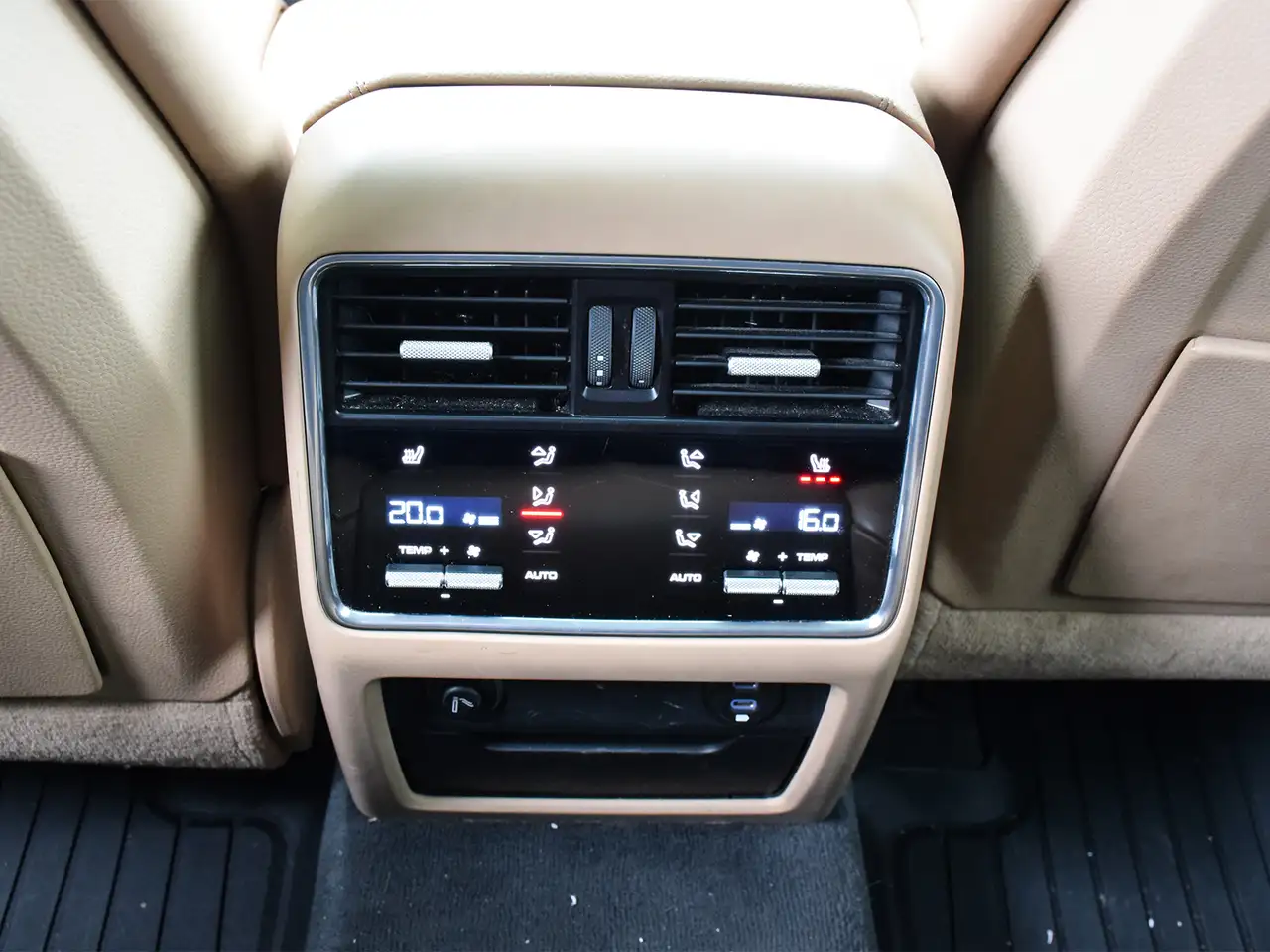 Porsche Cayenne снимка Porsche Cayenne