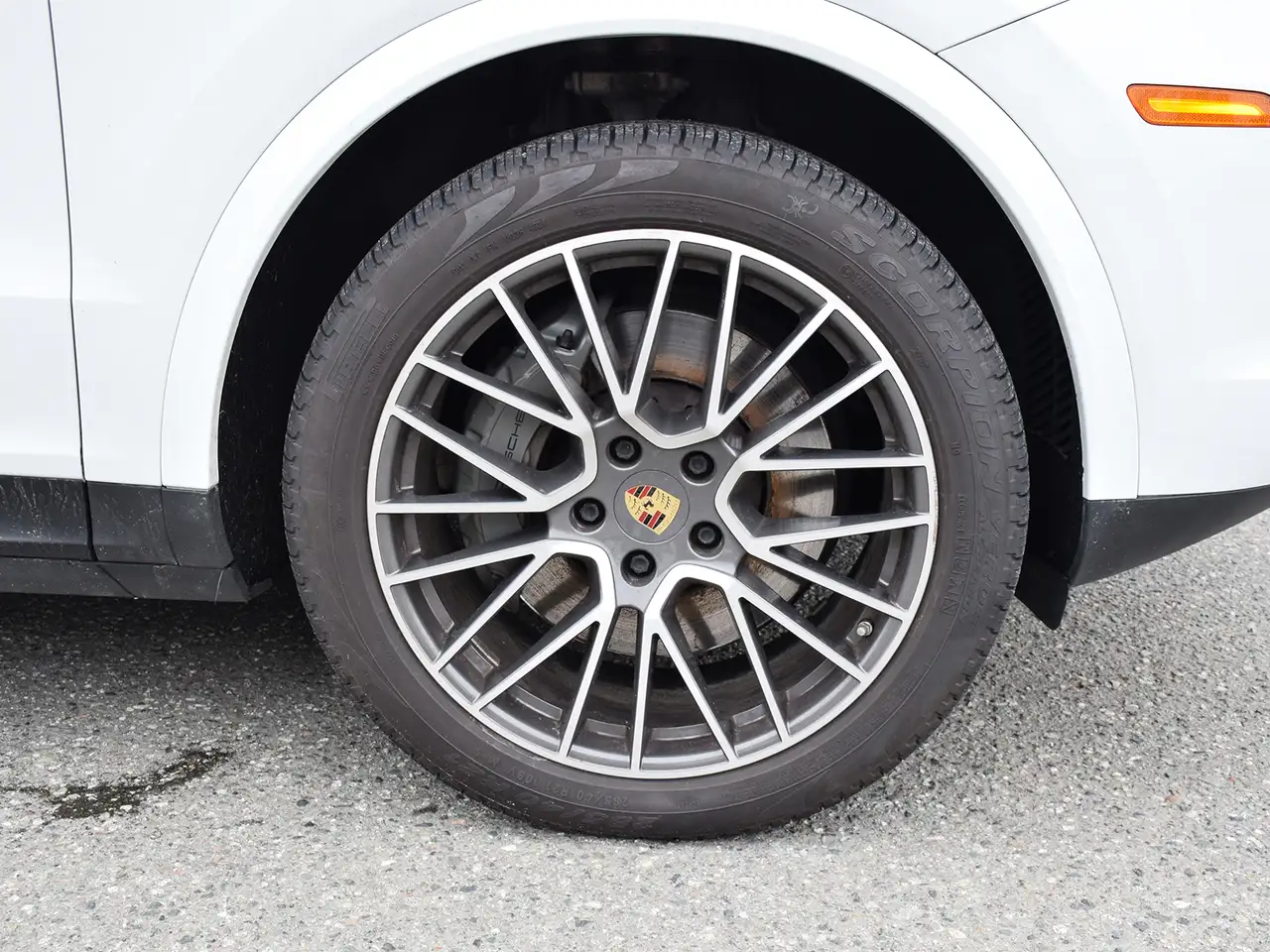 Porsche Cayenne снимка Porsche Cayenne