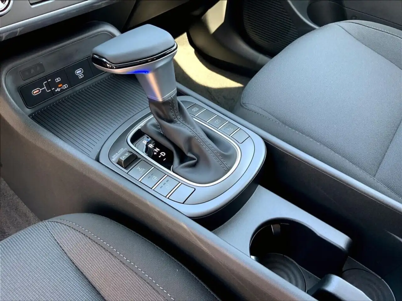 Hyundai KONA photo Hyundai KONA