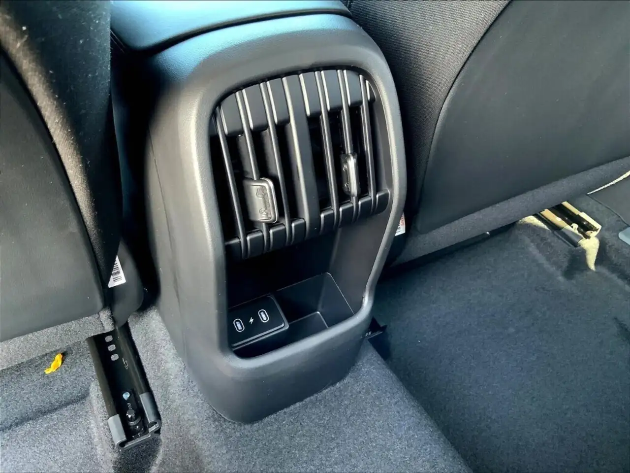 Hyundai KONA photo Hyundai KONA