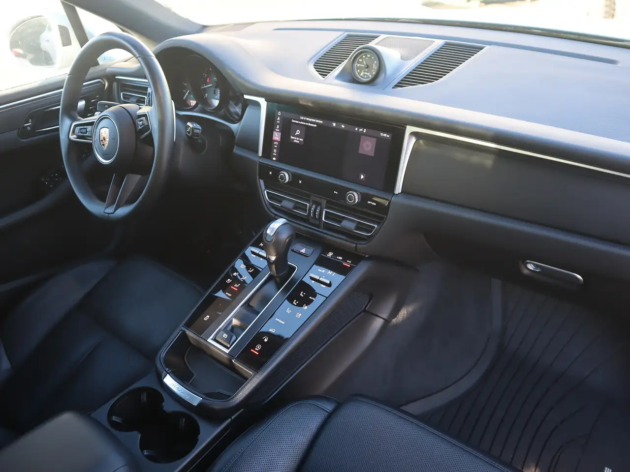 Porsche Macan снимка Porsche Macan