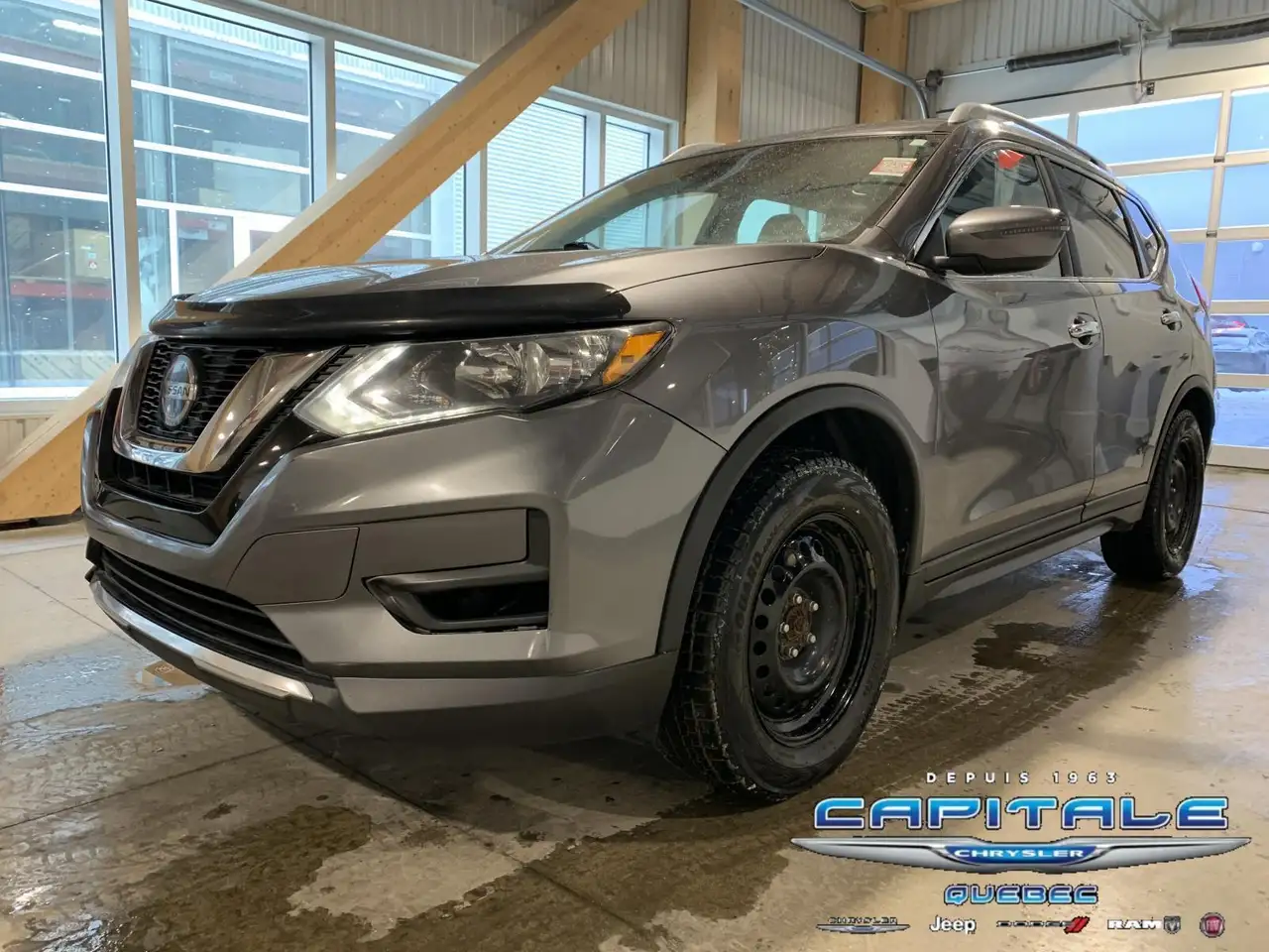 Nissan Rogue снимка Nissan Rogue