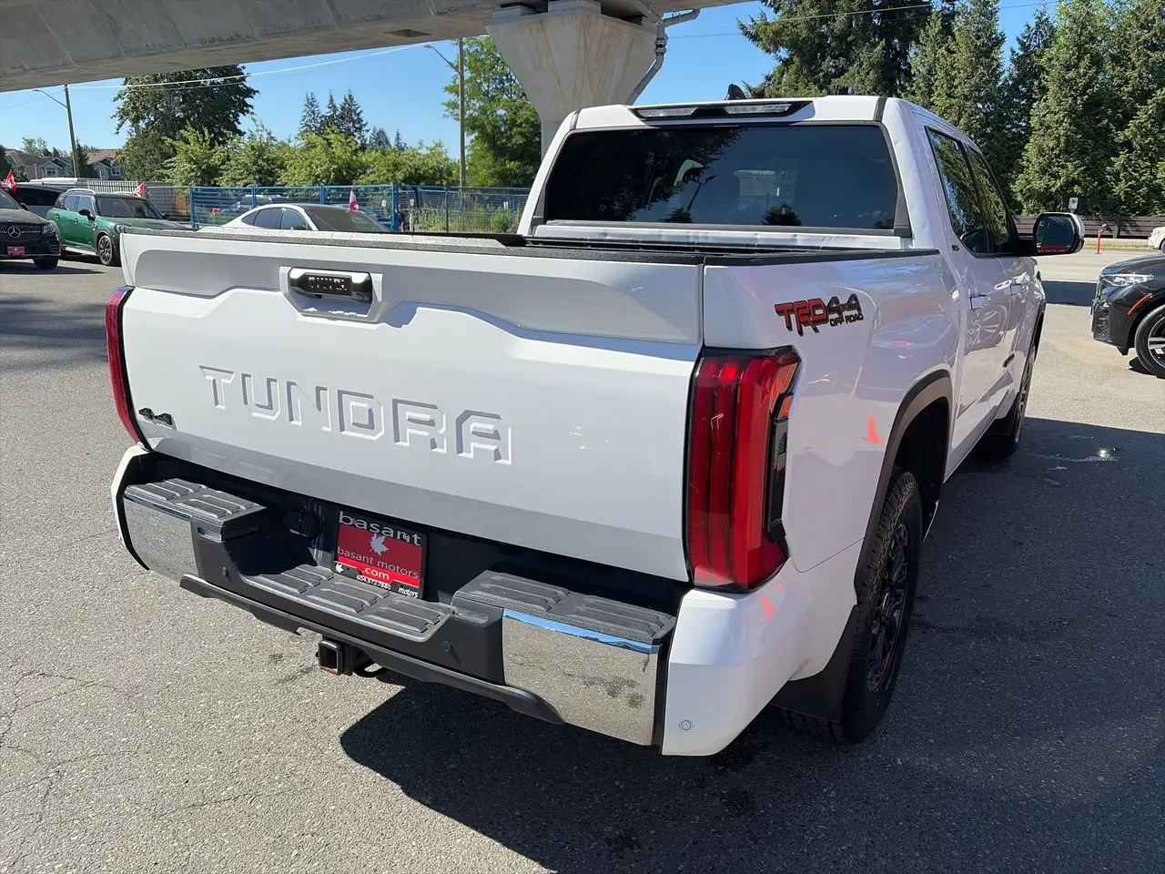 Toyota Tundra photo Toyota Tundra