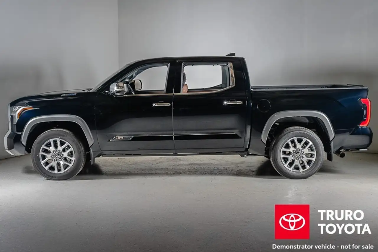 Toyota Tundra снимка Toyota Tundra