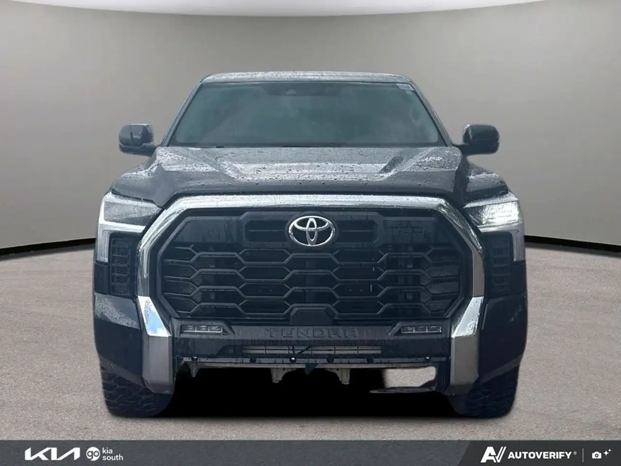 Toyota Tundra снимка Toyota Tundra