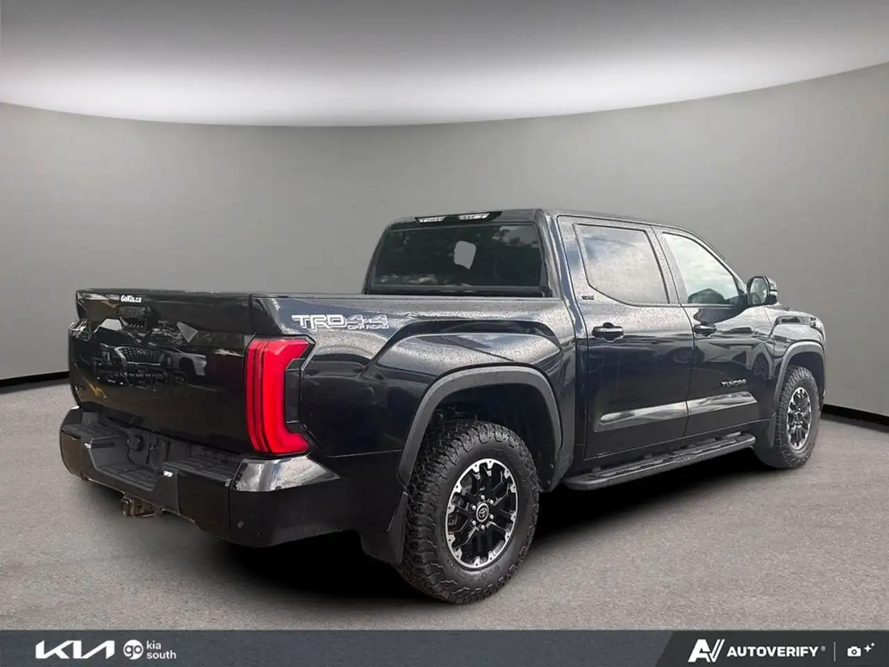 Toyota Tundra снимка Toyota Tundra