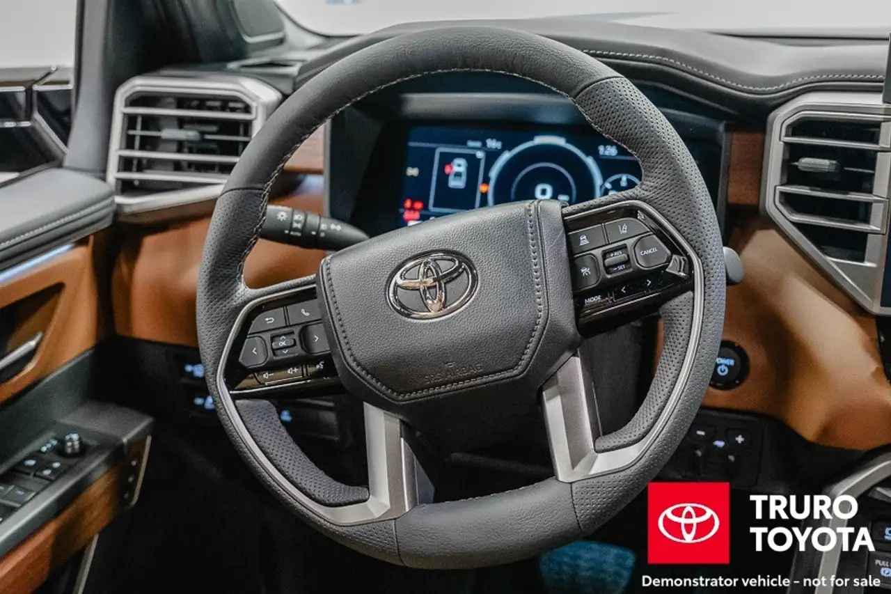 Toyota Tundra снимка Toyota Tundra