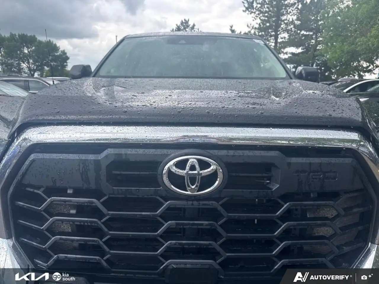 Toyota Tundra снимка Toyota Tundra
