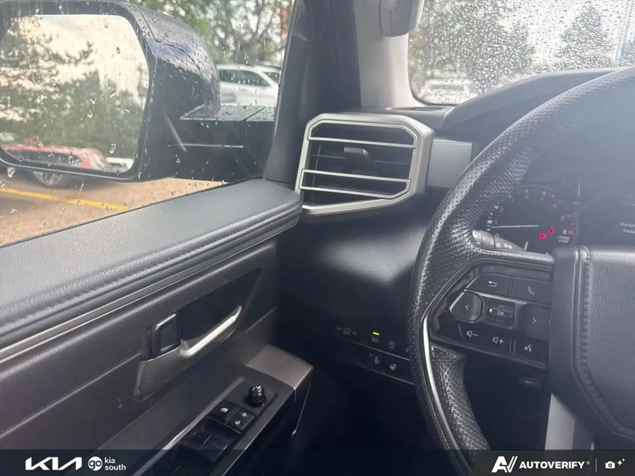 Toyota Tundra снимка Toyota Tundra