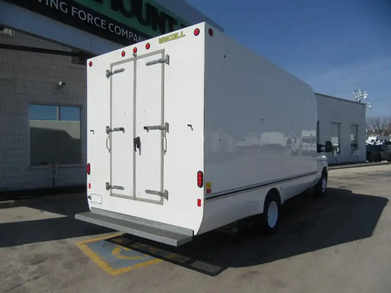 2024 Ford E-450