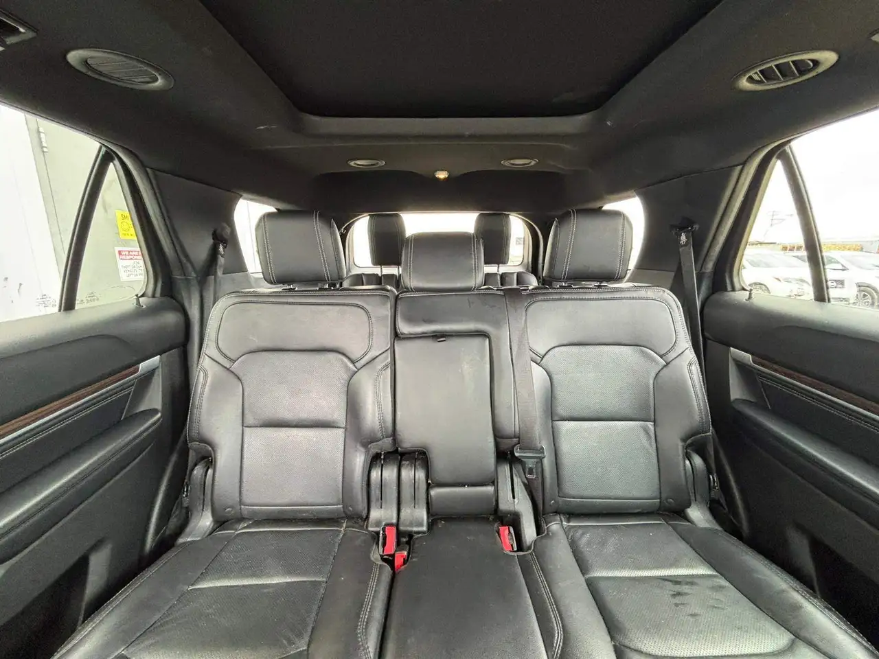 Ford Explorer photo Ford Explorer
