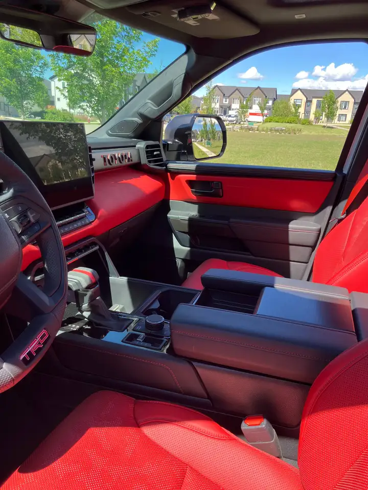 Toyota Tundra снимка Toyota Tundra