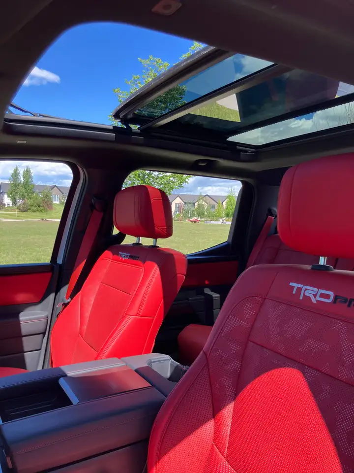 Toyota Tundra снимка Toyota Tundra