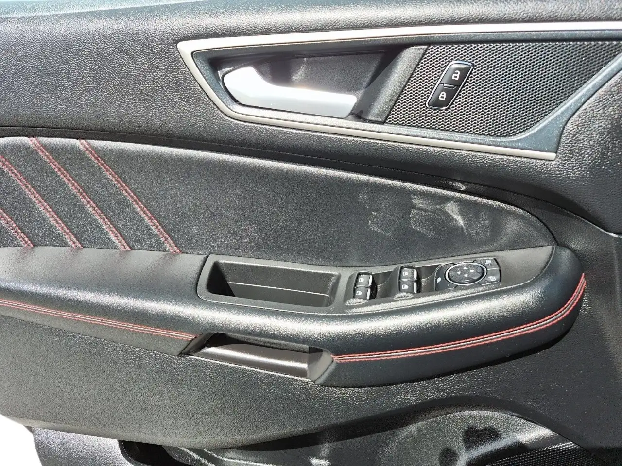Ford Edge снимка Ford Edge