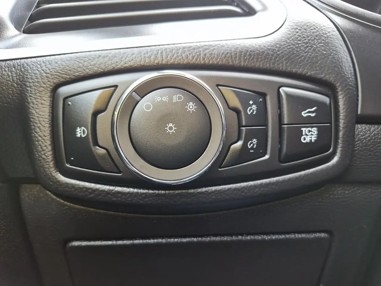 Ford Edge снимка Ford Edge